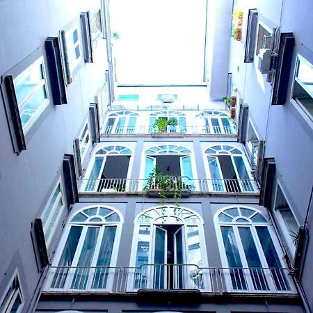 فندق Around Toledo نابولي المظهر الخارجي الصورة